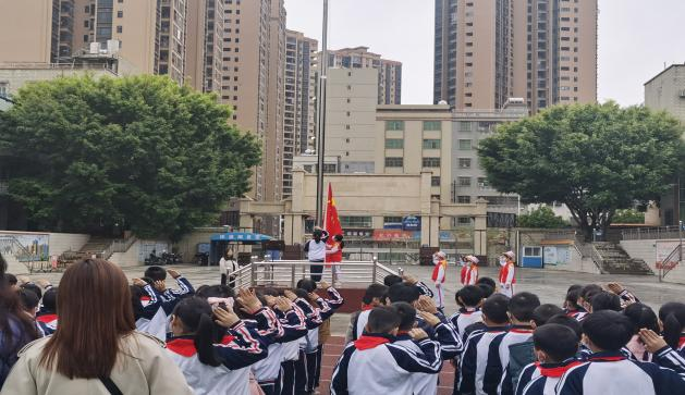 2023年2月6日惠東縣平山青云小學(xué)舉行開學(xué)典禮暨校長(zhǎng)思政第一課 (1).png