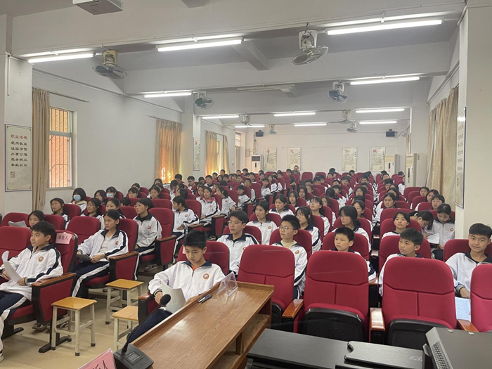 2023年3月6日惠東縣飛鵝中學(xué)開展“青少年模擬法庭”法制宣傳活動(dòng) (2).png