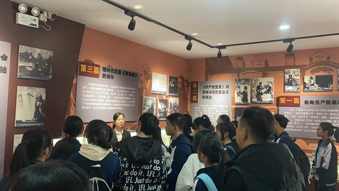 2023年3月11日惠東縣黃埠中學(xué)組織開(kāi)展“傳承紅色基因，爭(zhēng)做時(shí)代新人”社會(huì)實(shí)踐活動(dòng) (1).jpg
