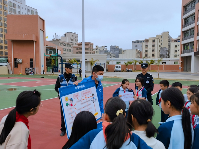 2023年3月30日惠東縣西枝江小學開展“懂法、學法、守法”宣講活動 (1).jpg