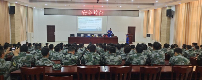 05-31 惠東縣人武部各鎮(zhèn)民兵開展汛期應(yīng)急水域?qū)I(yè)理論培訓(xùn)簡報(3).jpg